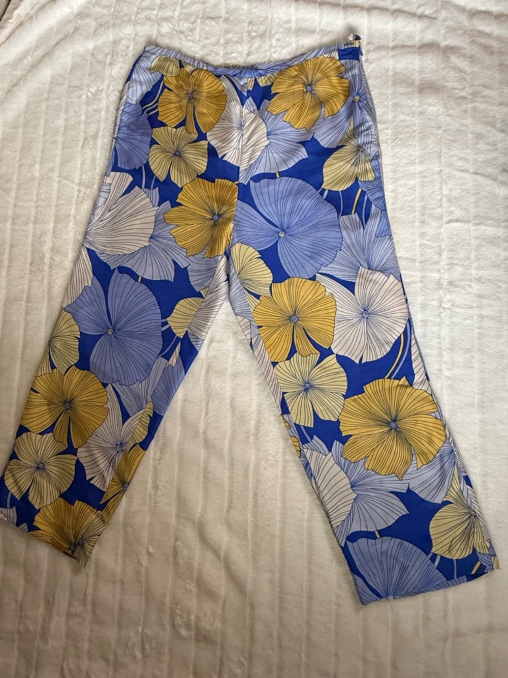 Floral Wide-Leg Pants in Blue and Yellow - Picture 3 of 6